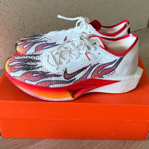 Nike Vaporfly 3 Men’s 9/Women’s 10.5 LIKE NEW - Picture 4 of 11